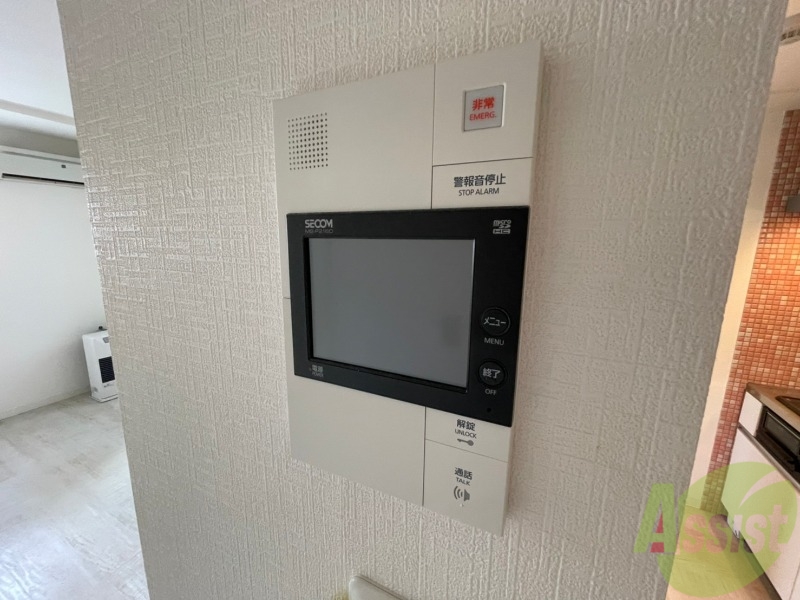 セキュリティ　ＴＶモニター付インターホンです。来客者の顔が見えるので安心！