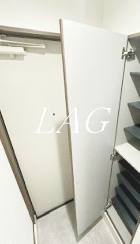 玄関　玄関です。（同仕様設備です）