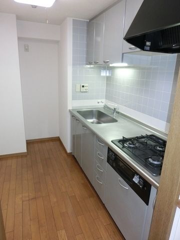 キッチン　★独立タイプの３口ガスコンロ★