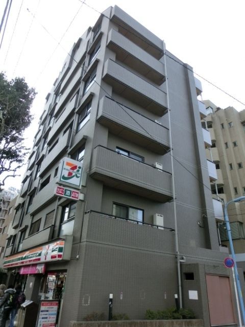 建物外観　★明るい場所から帰宅できます★