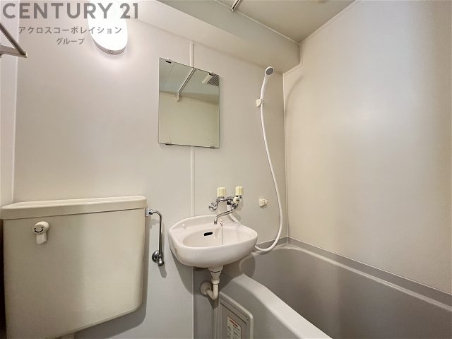 洗面設備　浴室内に洗面台ついてます♪