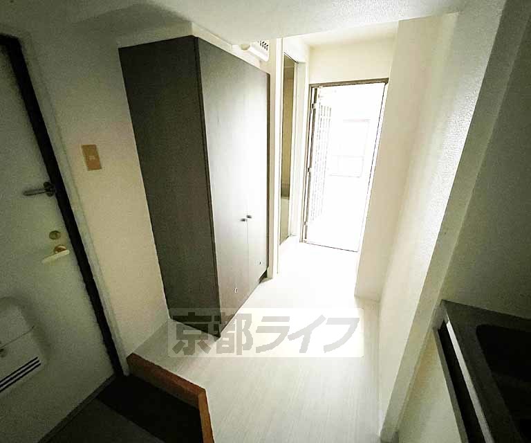 その他部屋・スペース　明るい廊下です