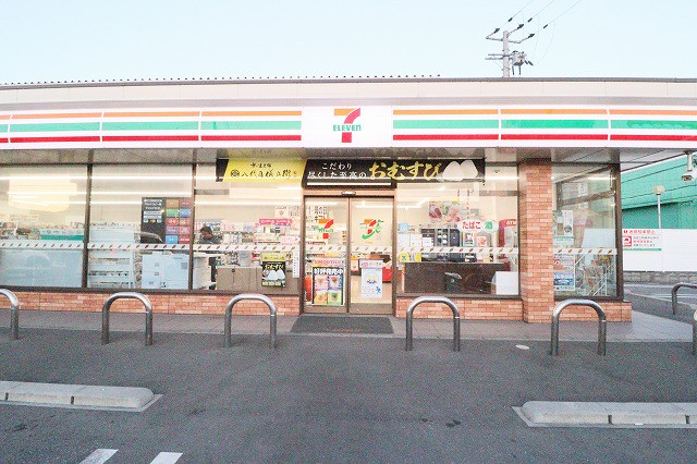 コンビニ　セブンイレブン　東大阪渋川町店（コンビニ）まで500m