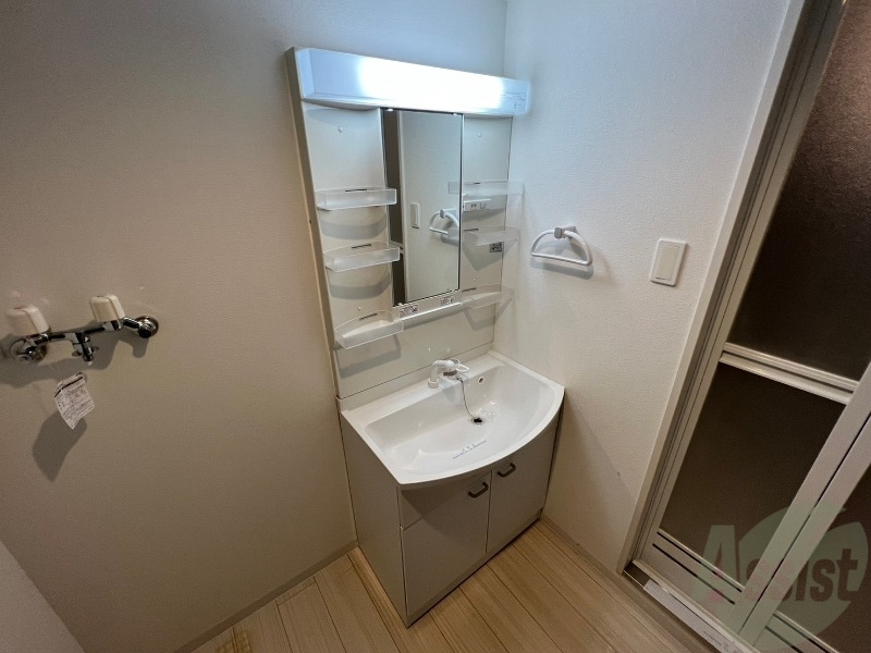 洗面設備　こちらに洗面台があります。朝の洗顔はこちらで。