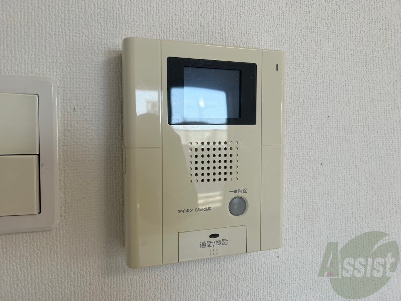 その他設備　ＴＶモニター付インターホンです。来客者の顔が見えるので安心！