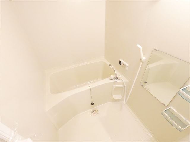 バス・シャワールーム　ゆっくり疲れを癒して頂ける広い浴室