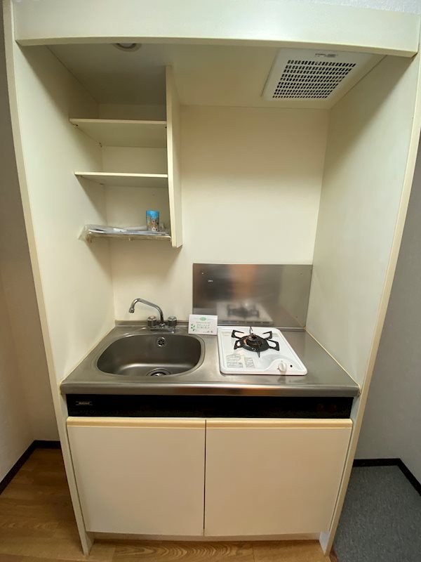 キッチン　※同タイプの他のお部屋です