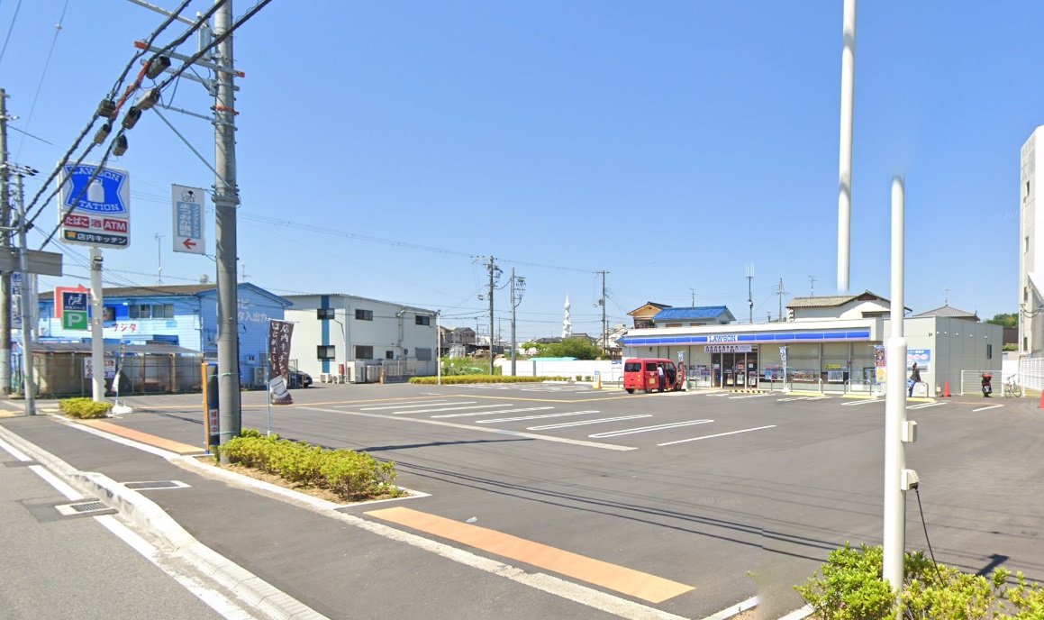 コンビニ　ローソン富田林中野町店（コンビニ）まで150m