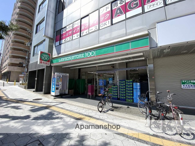 コンビニ　ローソンストア１００（コンビニ）まで414m