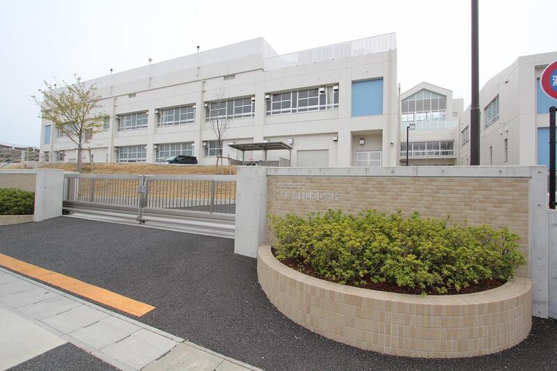 小学校　名古屋市立下志段味小学校（小学校）まで510m