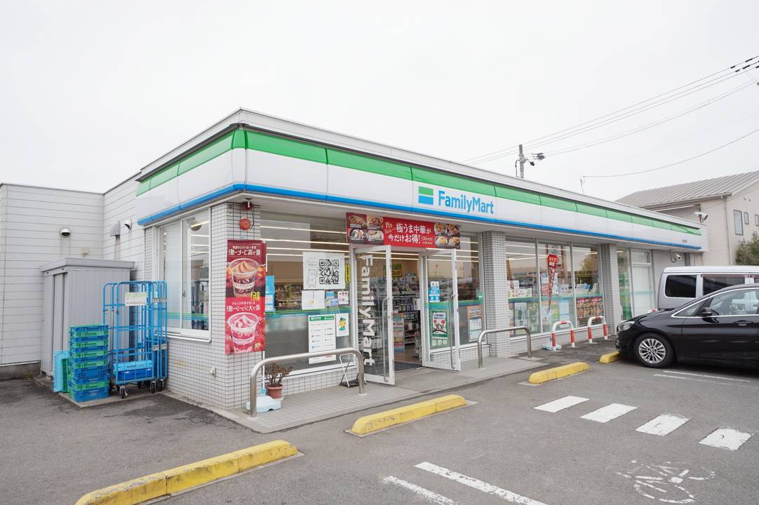 コンビニ　ファミリーマート松山余戸店（コンビニ）まで539m