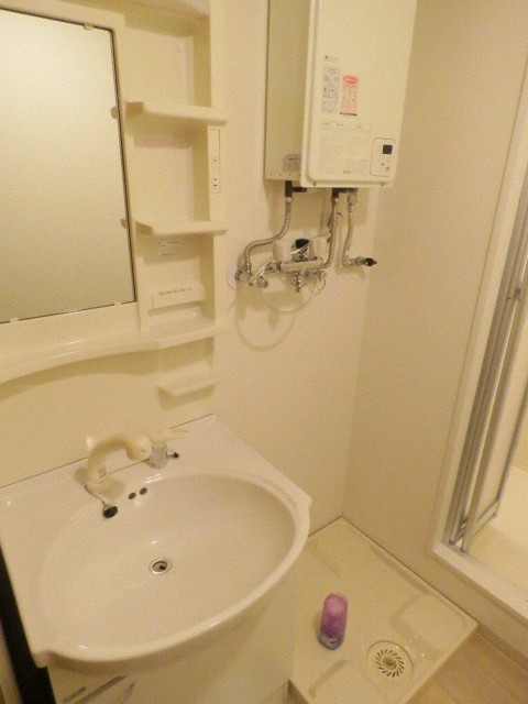 洗面設備　忙しい朝に嬉しいシャンプードレッサー完備♪