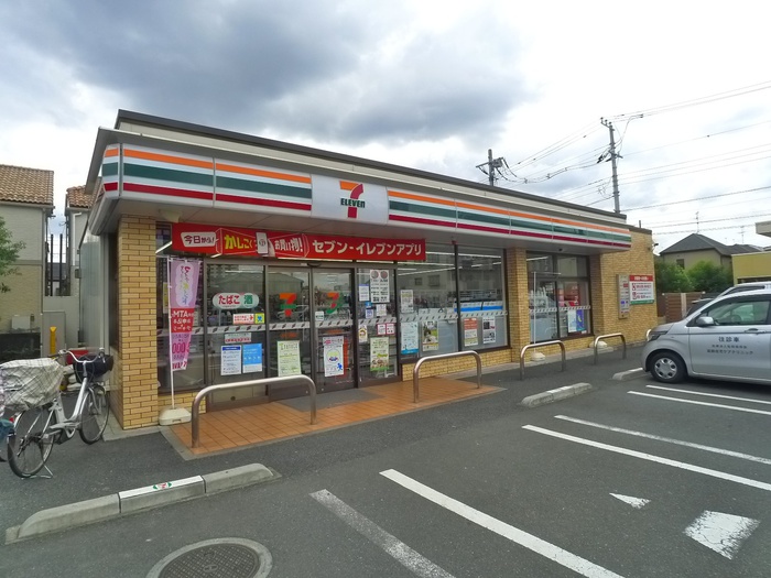 コンビニ　セブンイレブン（コンビニ）まで750m