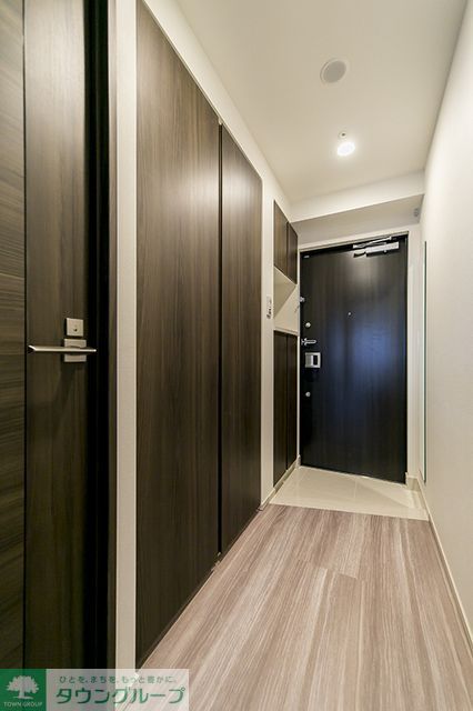 玄関　※写真は同タイプ住戸です。