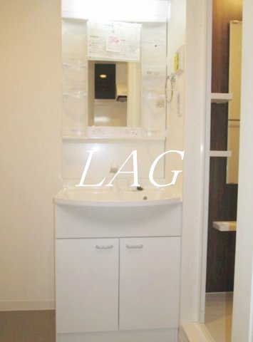 洗面設備　独立洗面台です。