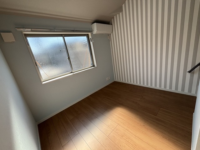 居室・リビング　別号室の写真です！