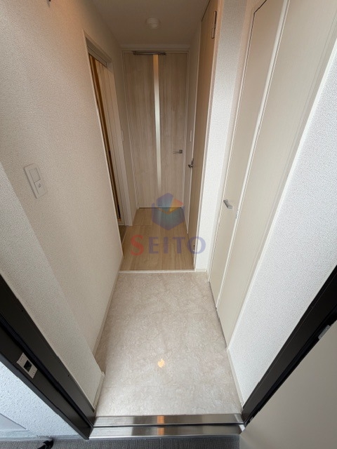 玄関　別階のお写真になります