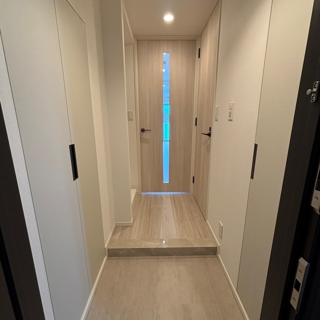 玄関　※写真は同タイプ住戸です。