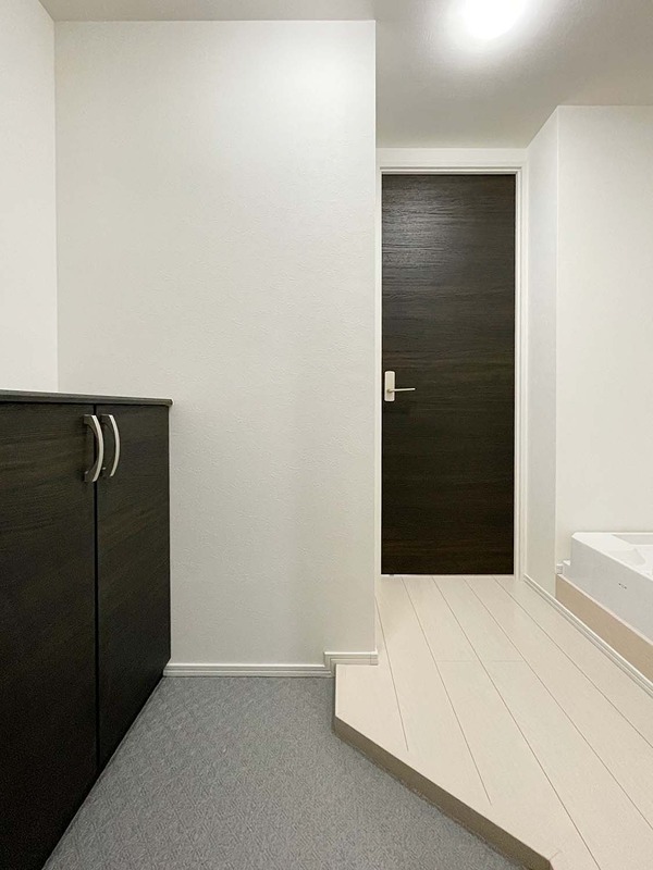 玄関　別部屋同間取