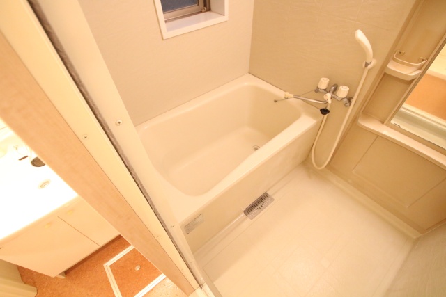 バス・シャワールーム　※別室の参考写真です。