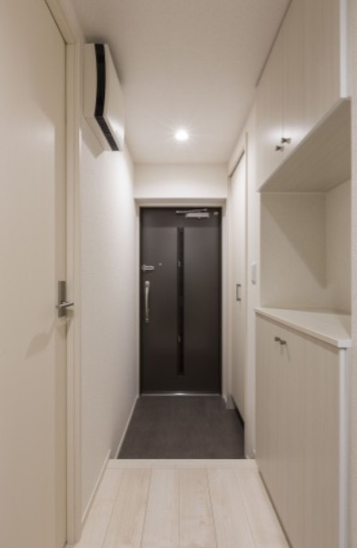 玄関　収納豊富なシューズボックスです♪