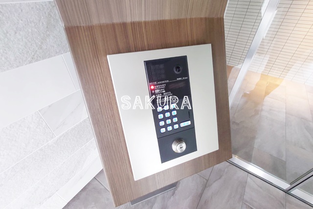 セキュリティ　不審者、勧誘員をシャットアウトできるオートロックです♪