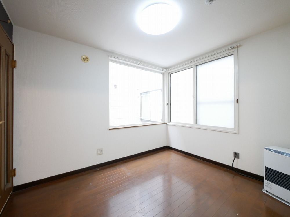 居室・リビング　◆西11丁目駅徒歩圏内の好立地！◆あって嬉しい設備も充実！