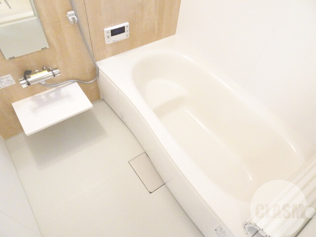 バス・シャワールーム　浴室乾燥機＆追焚機能付き広々バスルーム♪