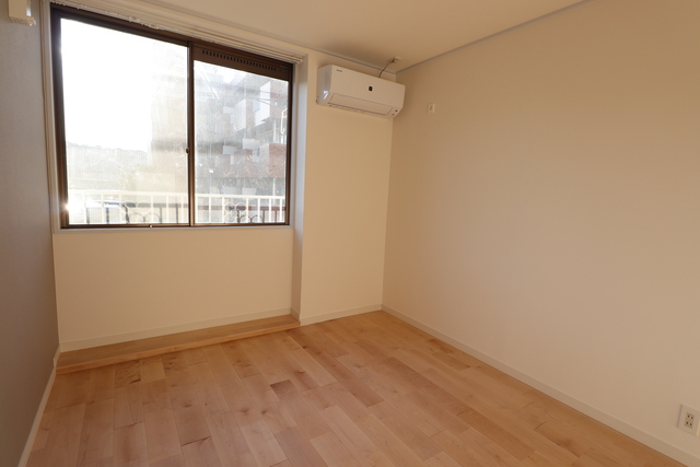 その他部屋・スペース　窓から暖かな日差しが入ります♪