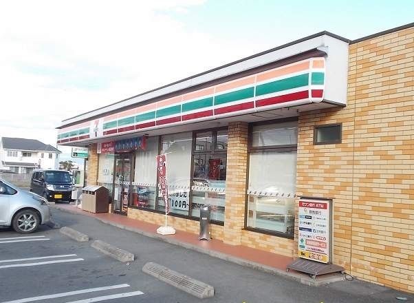 コンビニ　セブンイレブン伊勢崎東上之宮町（コンビニ）まで750m