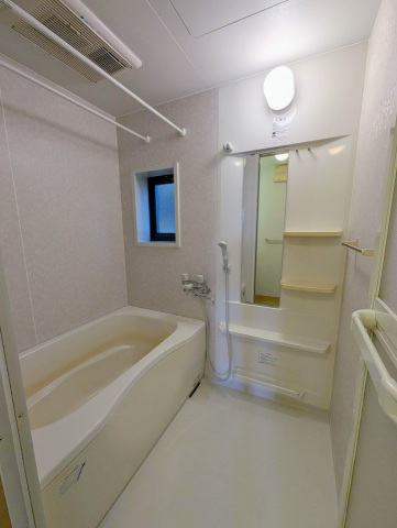 バス・シャワールーム　追炊きと乾燥機付き
