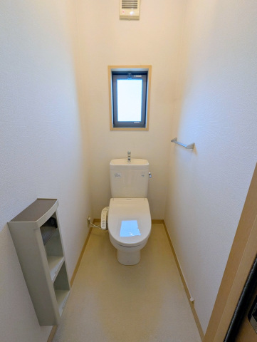 トイレ　温水洗浄暖房便座付き