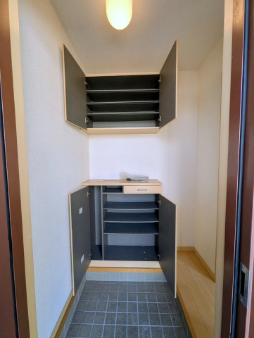 玄関　シューズボックス付き