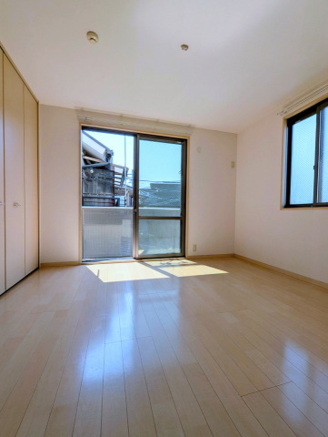 その他部屋・スペース　南向き2面採光の明るいお部屋