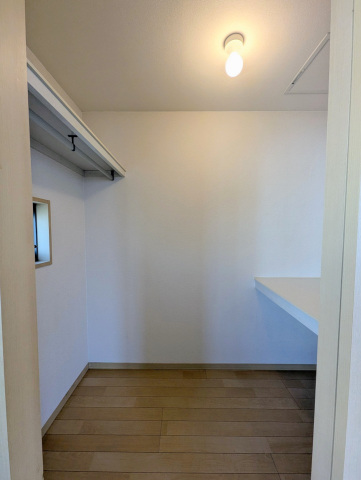 収納　ウォークインクローゼット