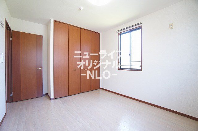 その他部屋・スペース　ゆったりと寛げる6.6帖の主寝室☆