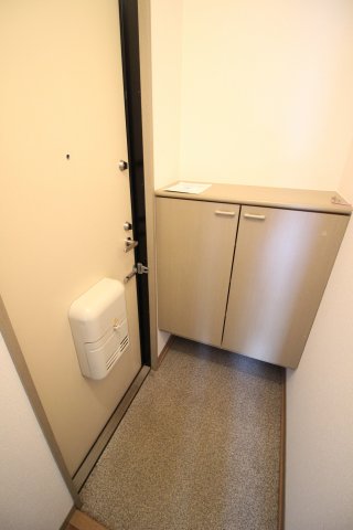 玄関　※別部屋写真