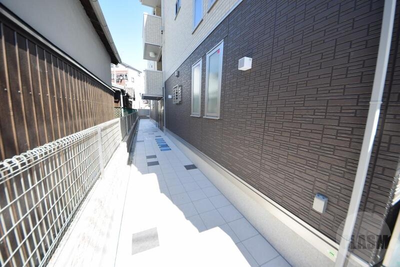 エントランス　すっきりとしたエントランス