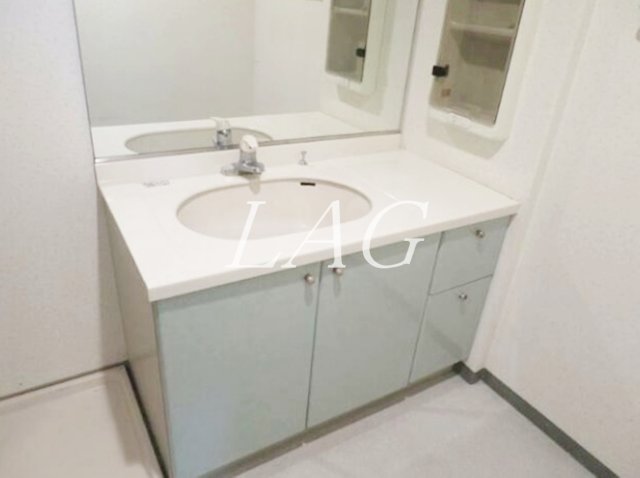 洗面設備　洗面台です。