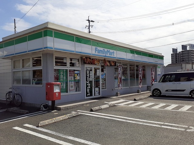 コンビニ　ファミリーマート御領８丁目店（コンビニ）まで1200m