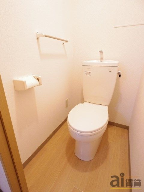 トイレ　※同仕様写真です