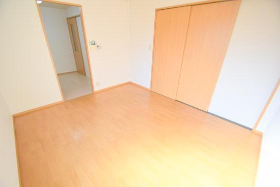 居室・リビング　家具の配置を楽しんでください。