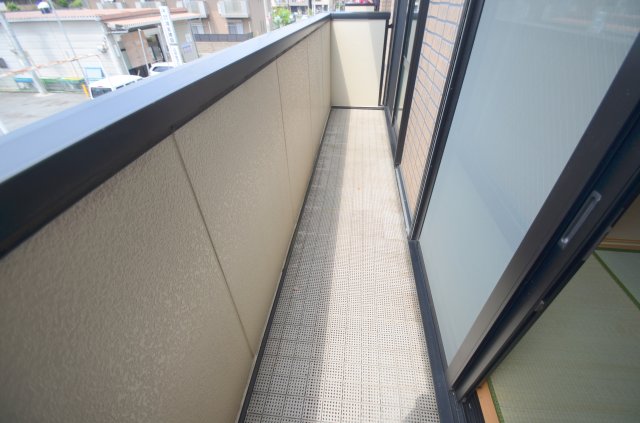 バルコニー　洗濯物もたくさん干せる広いバルコニーです。