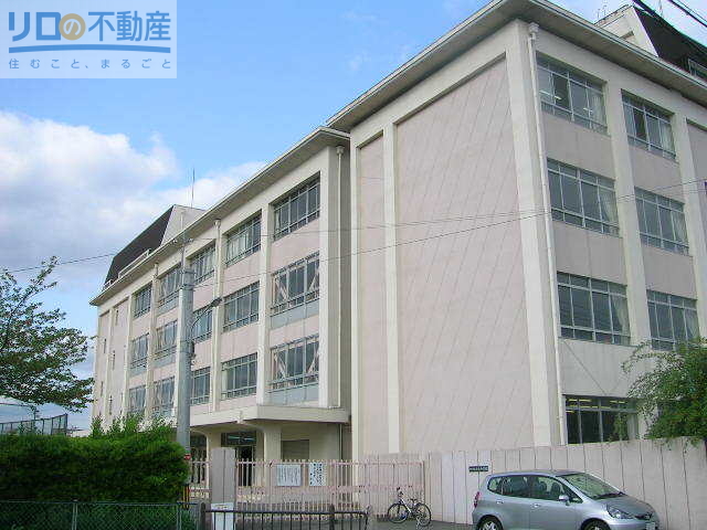 小学校　伊丹市立鈴原小学校（小学校）まで247m