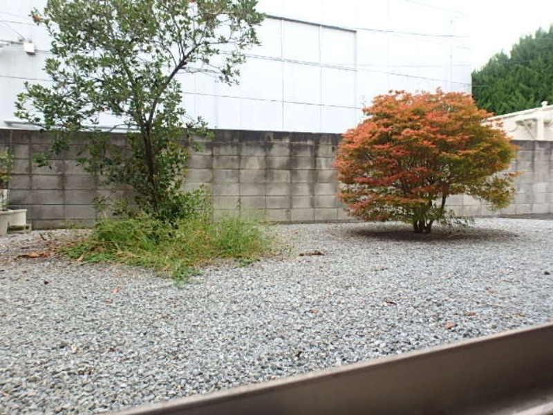 庭　図面と現状に相違がある場合には現状を優先