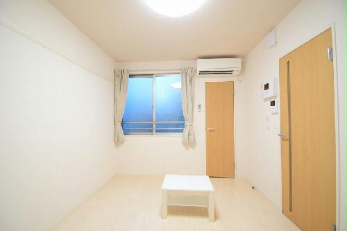 居室・リビング　仕様・設備は現況と異なる場合があります。現況優先。