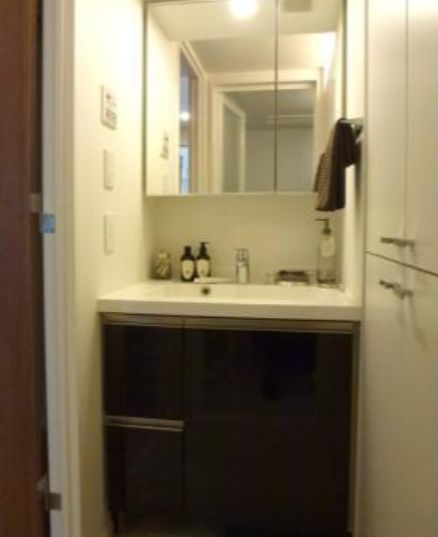 洗面設備　☆嬉しい独立洗面台☆ ※装飾品は付きません