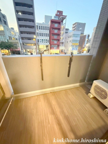 バルコニー　写真は参考写真です。現況を優先してください。