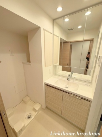 洗面設備　写真は参考写真です。現況を優先してください。