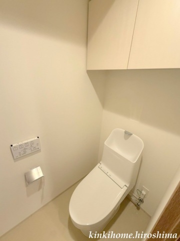 トイレ　写真は参考写真です。現況を優先してください。